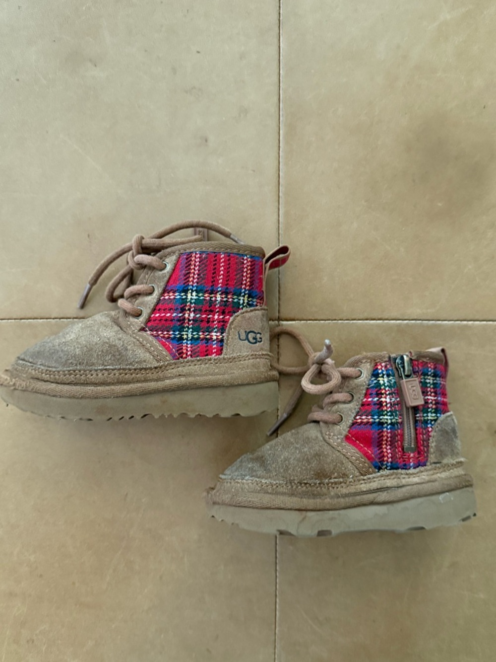 💜$20 FLASH SALE💜 Ugg Boots Toddler 6